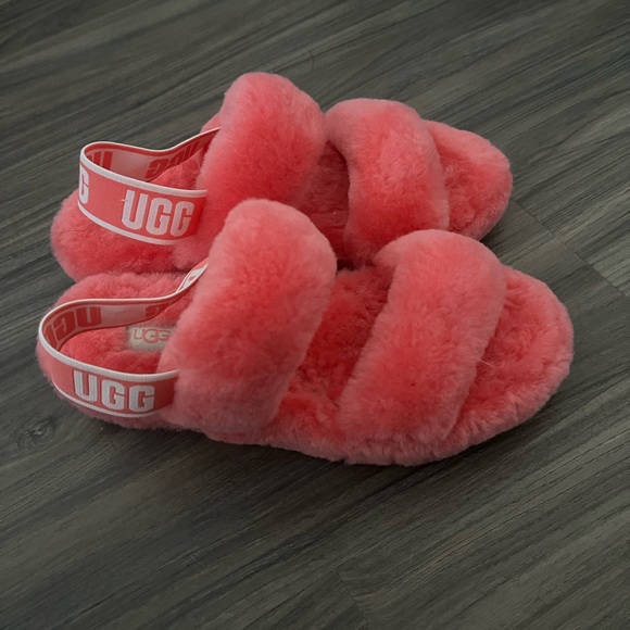 UGG pink fluffy sandals size 8 - Picture 2 of 3